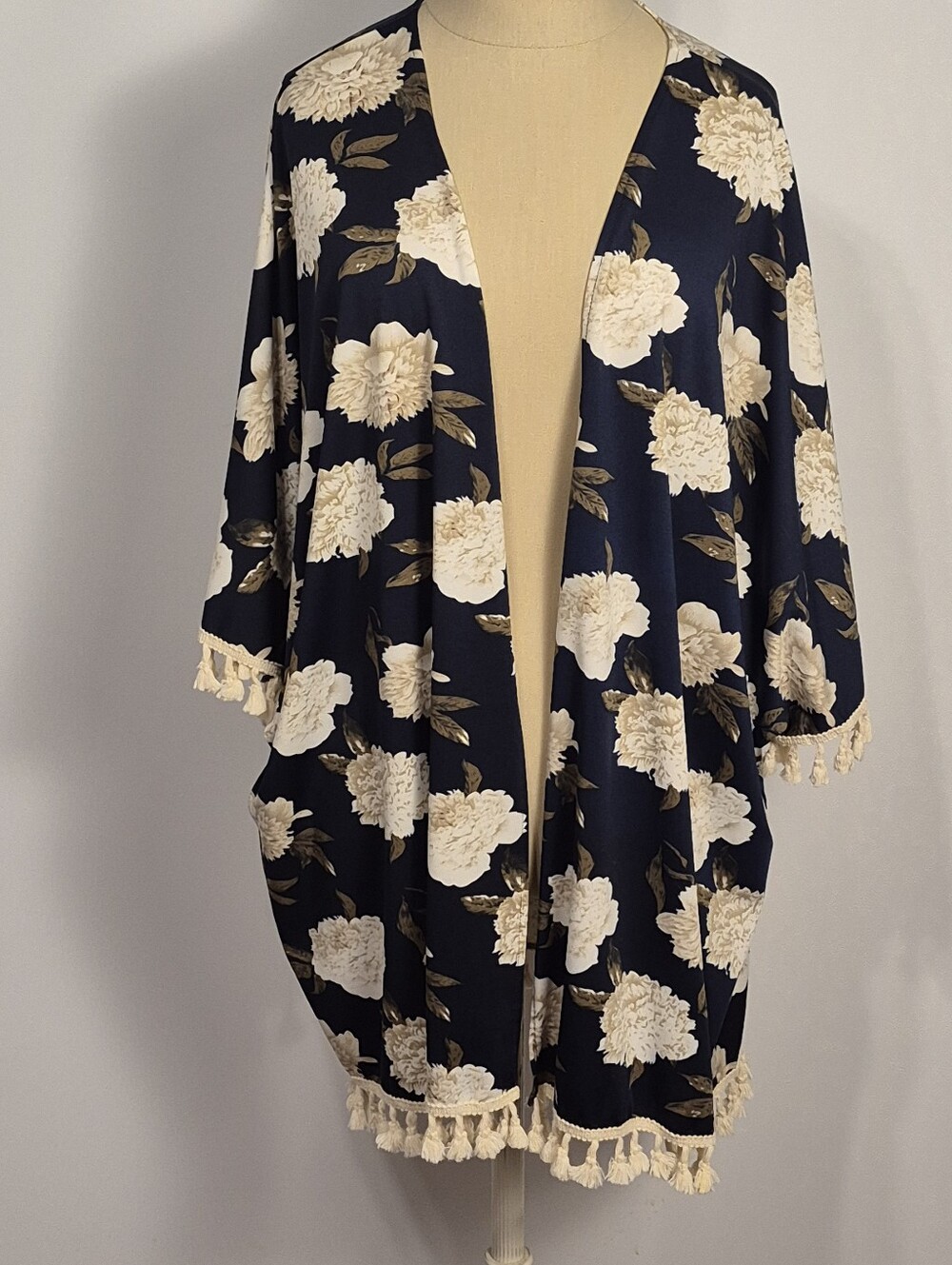 Southern Stitch Navy Floral Tassel Kimono Cover Up Women’s S/M Boho Open Front